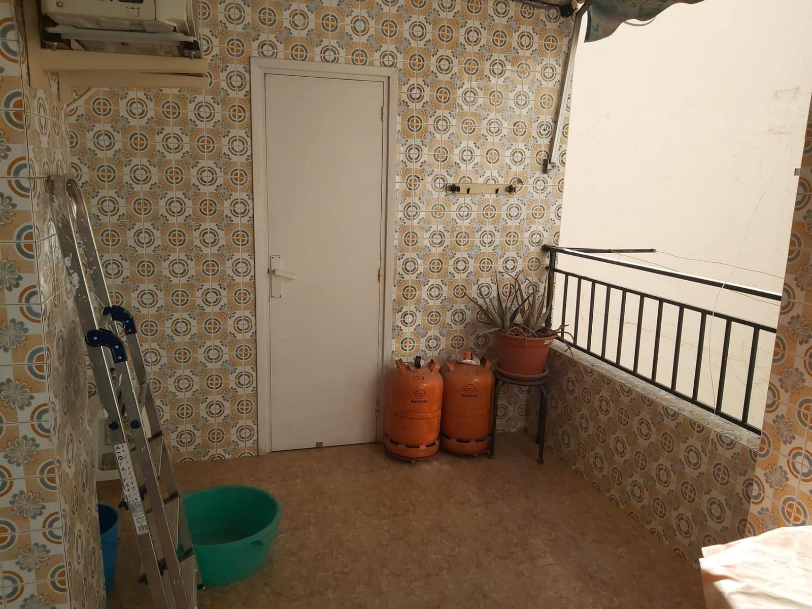 4 Zimmer Apartment zu vermieten in Elche / Elx - 300 € (Ref: 10120054)