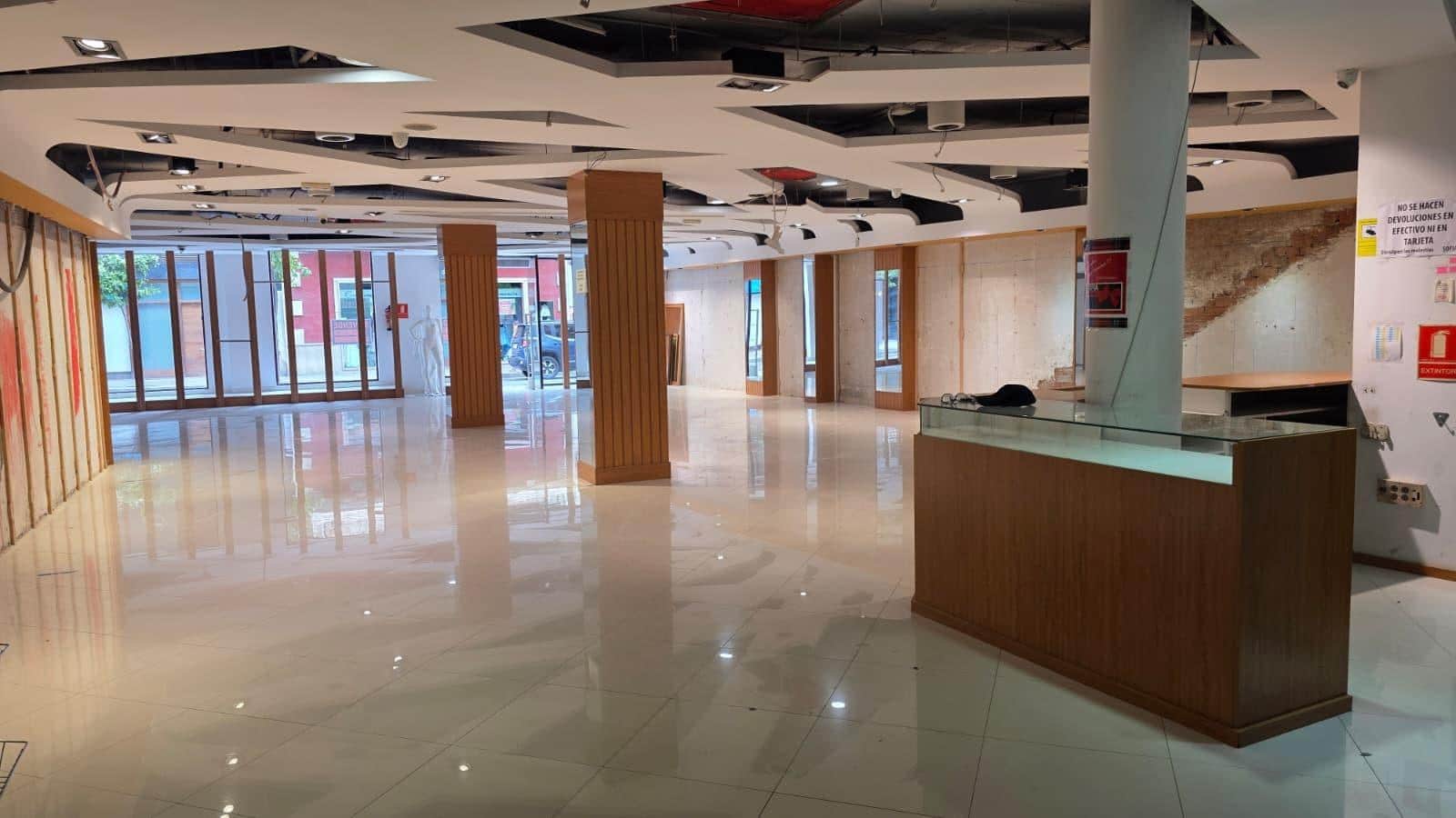 Local Comercial en Elche / Elx en venta - 495.000 € (Ref: 10130062)