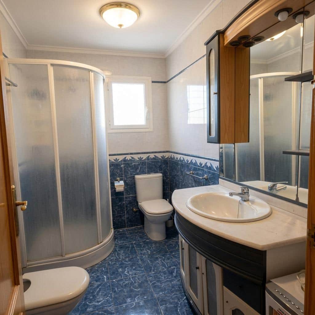 4 bedroom Flat for sale in Elche / Elx - € 165,000 (Ref: 10147284)