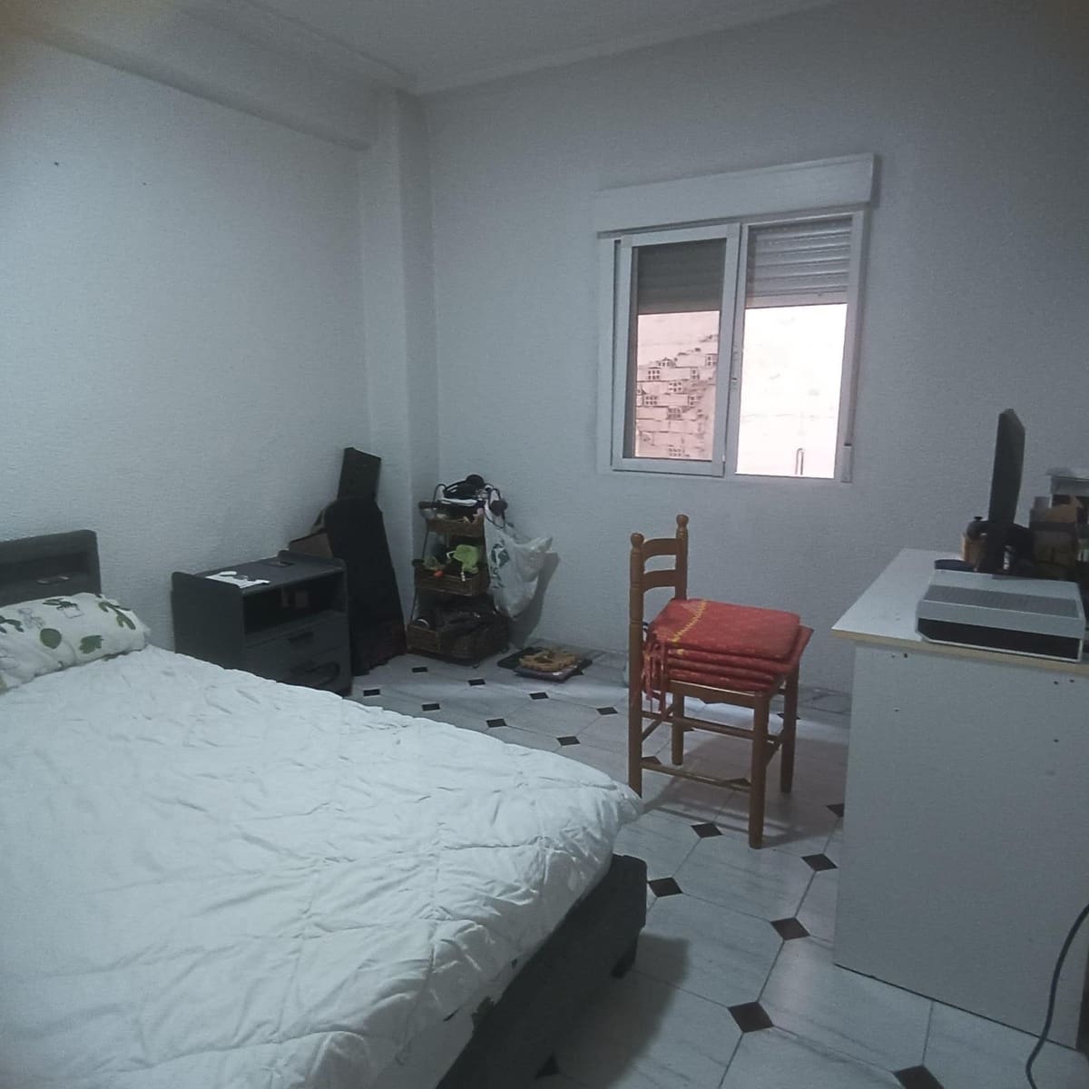 4 bedroom Flat for sale in Elche / Elx - € 165,000 (Ref: 10147284)