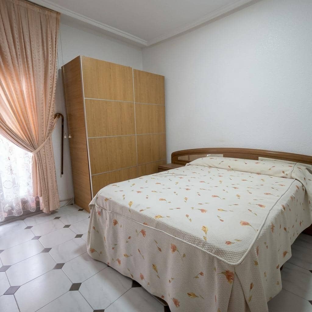 4 bedroom Flat for sale in Elche / Elx - € 165,000 (Ref: 10147284)