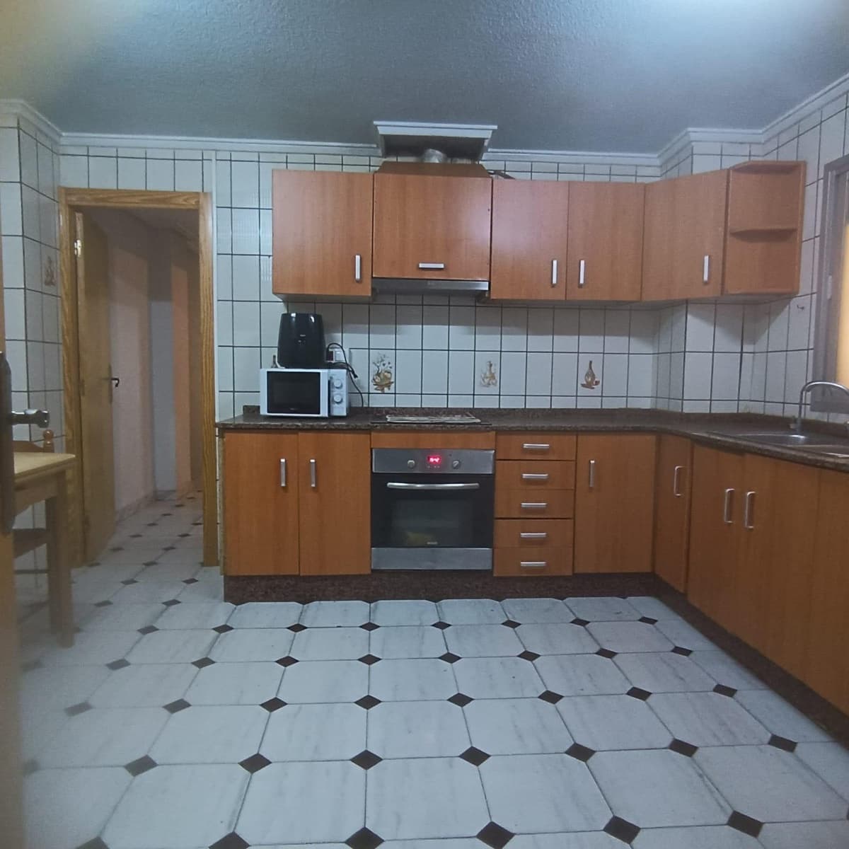 4 bedroom Flat for sale in Elche / Elx - € 165,000 (Ref: 10147284)