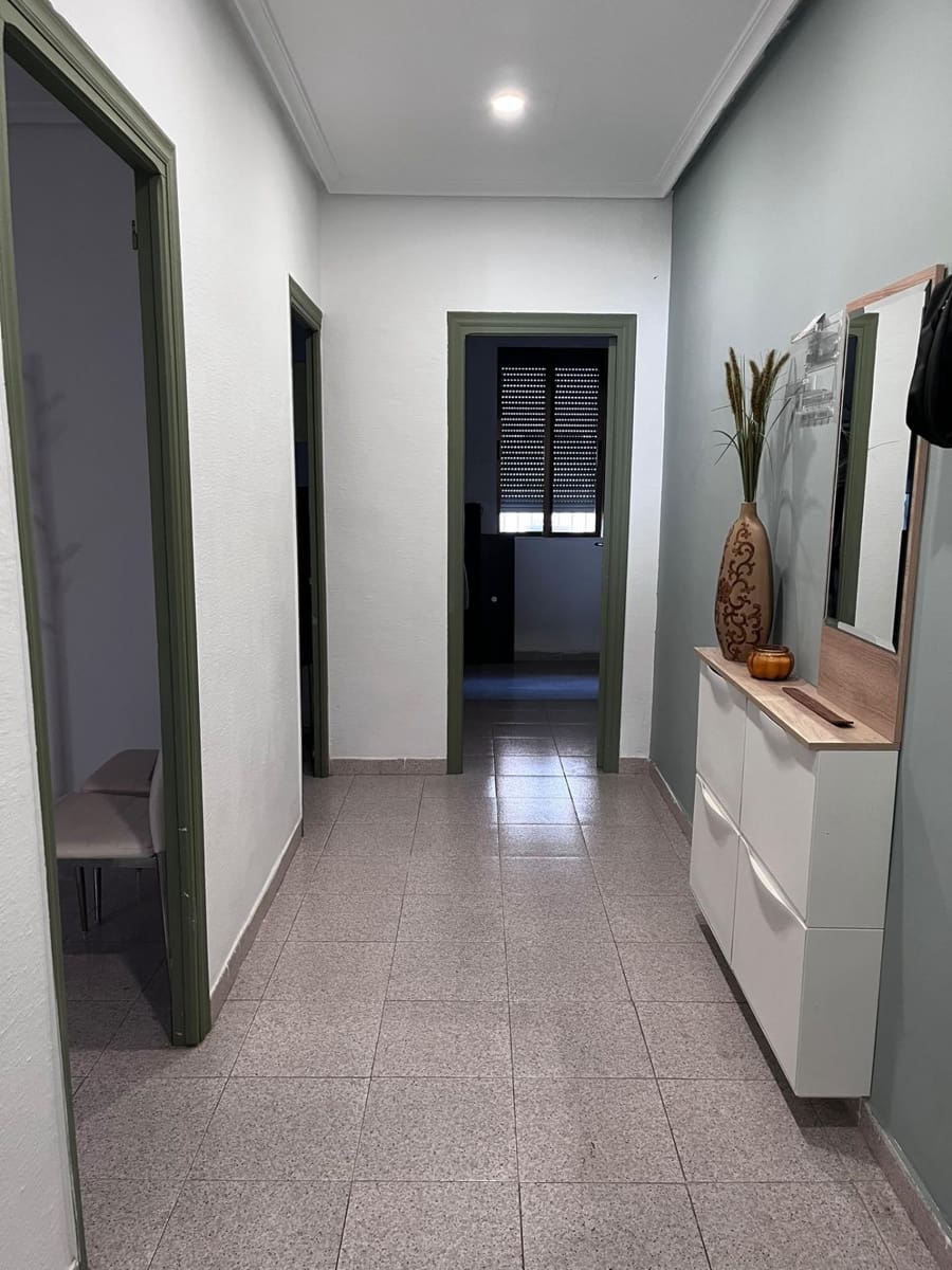 3 bedroom Flat for sale in Elche / Elx - € 145,000 (Ref: 10165182)