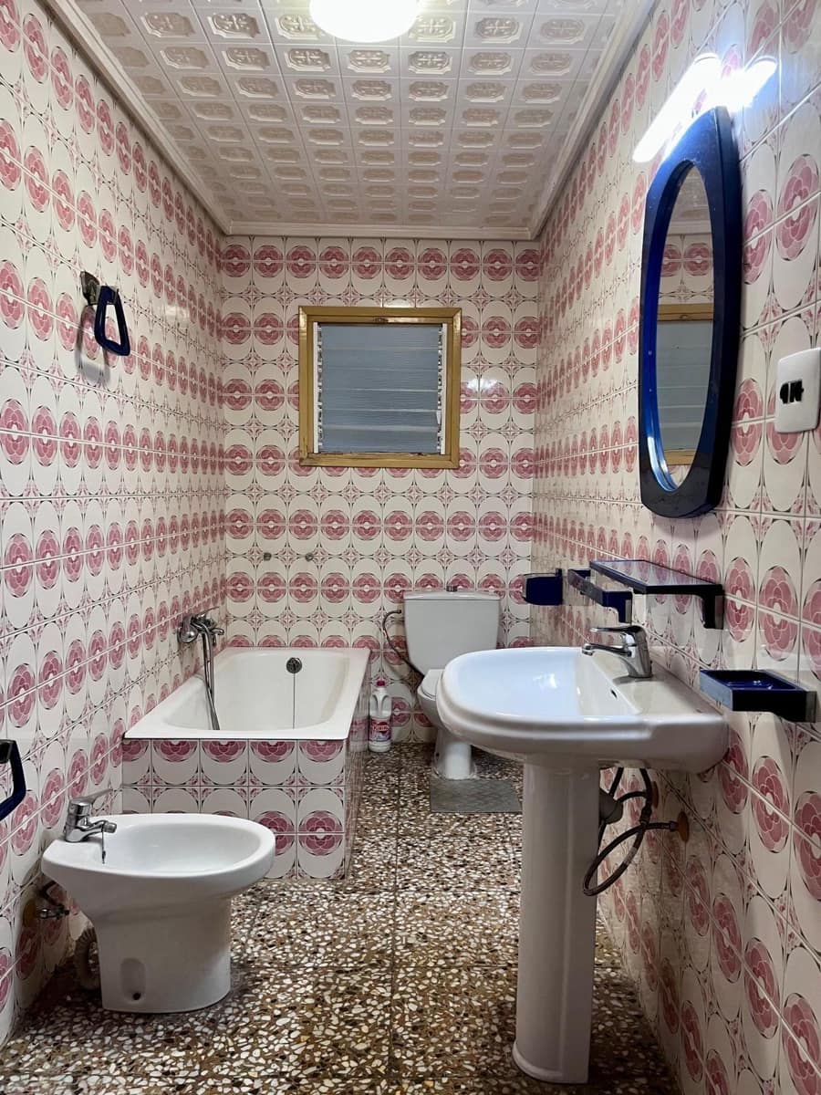 4 soveværelse Lejlighed til leje i Elche / Elx - € 700 (Ref: 10168636)