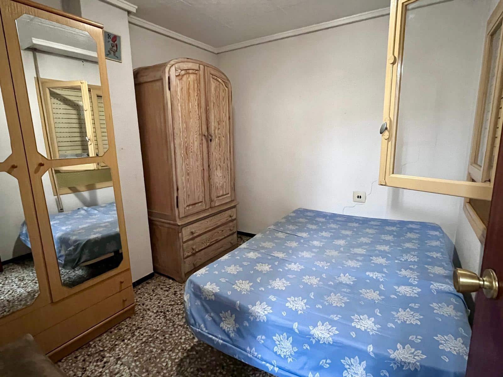4 soveværelse Lejlighed til leje i Elche / Elx - € 700 (Ref: 10168636)
