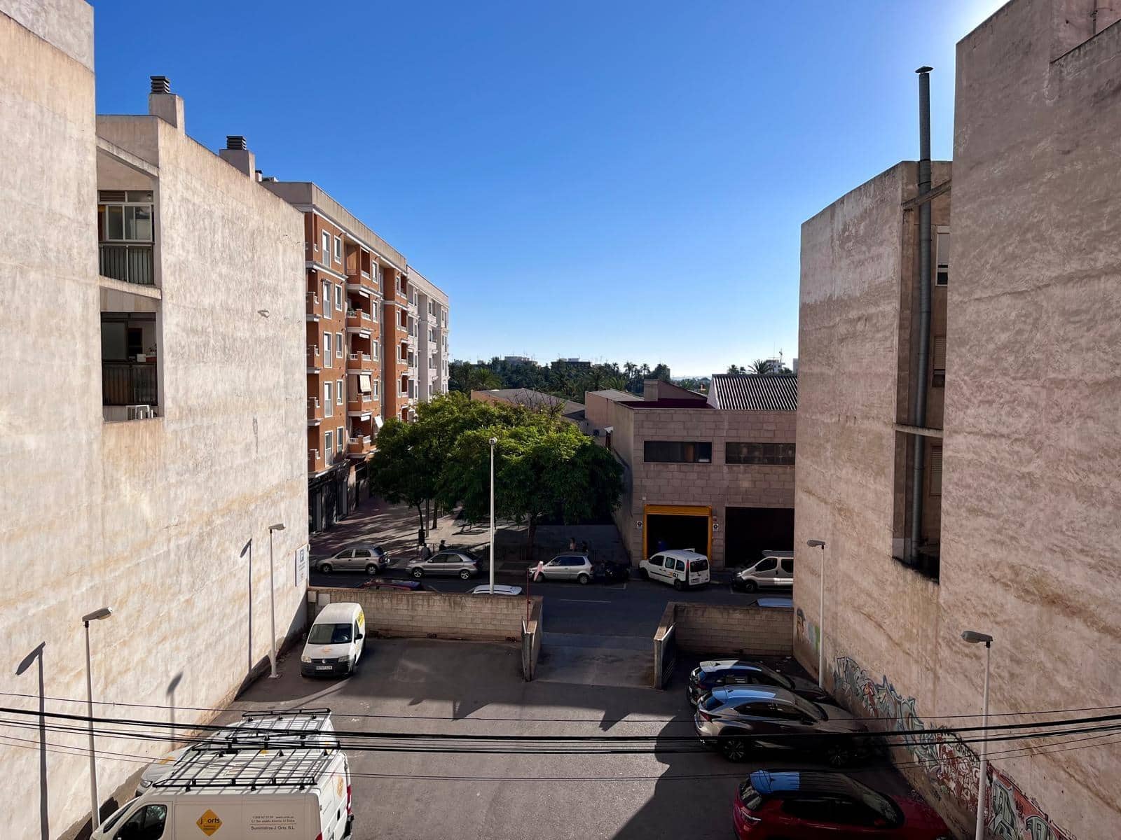 4 soveværelse Lejlighed til leje i Elche / Elx - € 700 (Ref: 10168636)