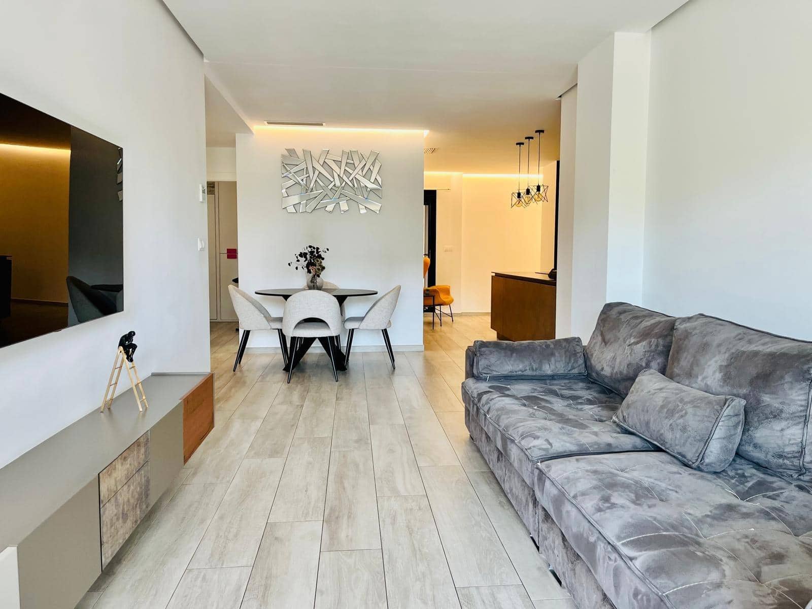 3 makuuhuone Asunto myytävänä paikassa Elche / Elx mukana uima-altaan 
autotalli - 330 000 € (Ref: 9528142)