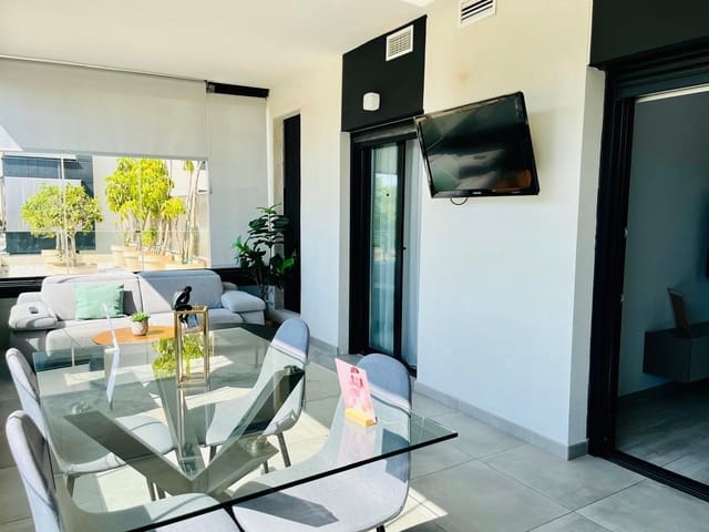 3 makuuhuone Asunto myytävänä paikassa Elche / Elx mukana uima-altaan 
autotalli - 330 000 € (Ref: 9528142)