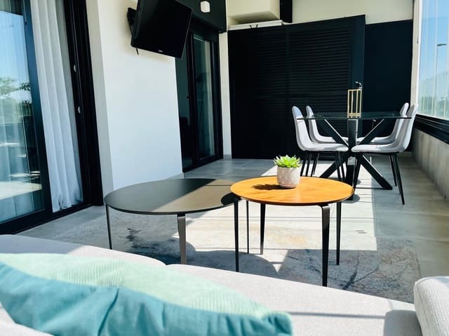 3 makuuhuone Asunto myytävänä paikassa Elche / Elx mukana uima-altaan 
autotalli - 330 000 € (Ref: 9528142)