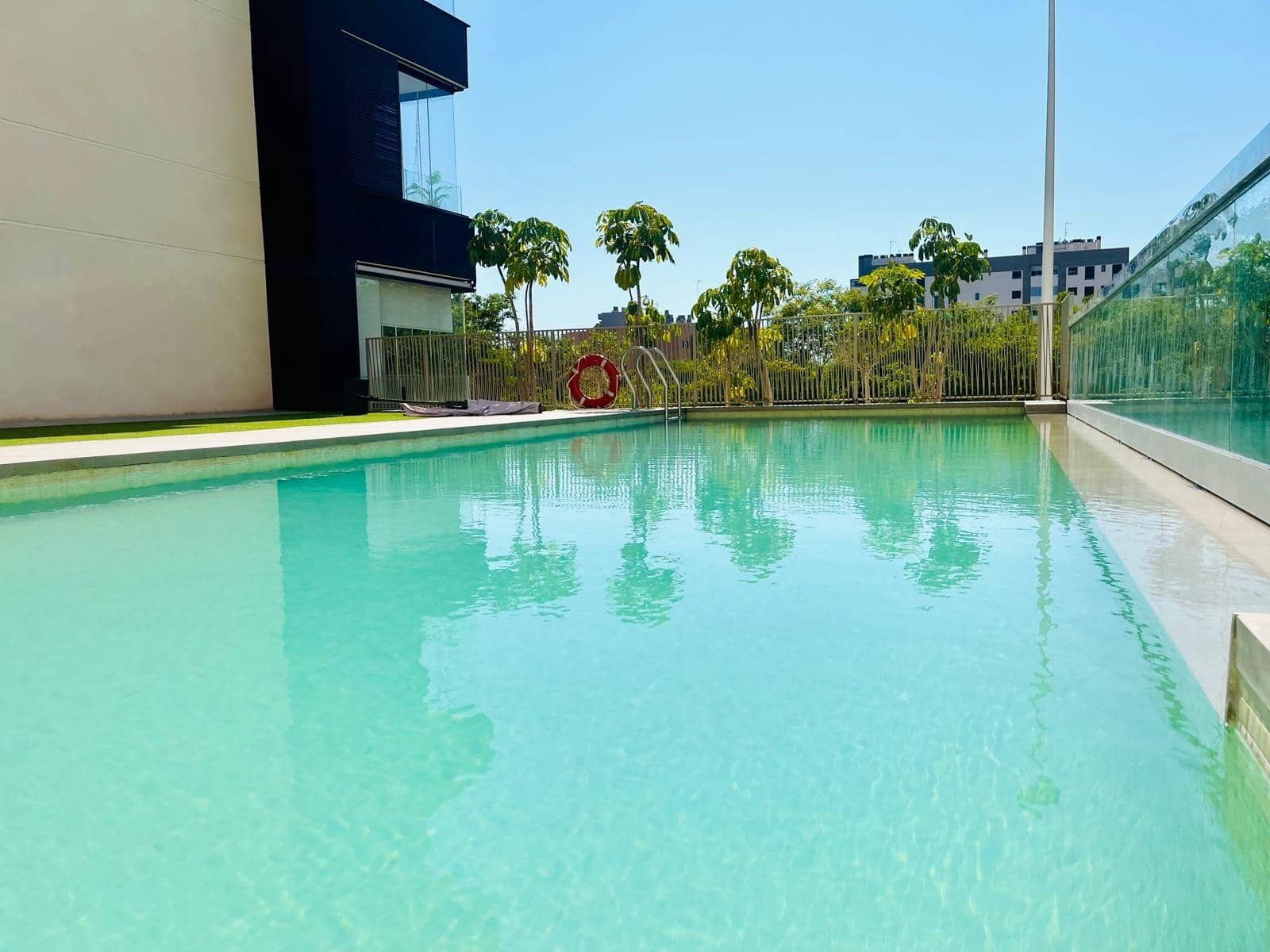 3 makuuhuone Asunto myytävänä paikassa Elche / Elx mukana uima-altaan 
autotalli - 330 000 € (Ref: 9528142)