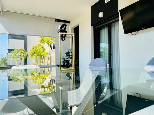 3 makuuhuone Asunto myytävänä paikassa Elche / Elx mukana uima-altaan 
autotalli - 330 000 € (Ref: 9528142)