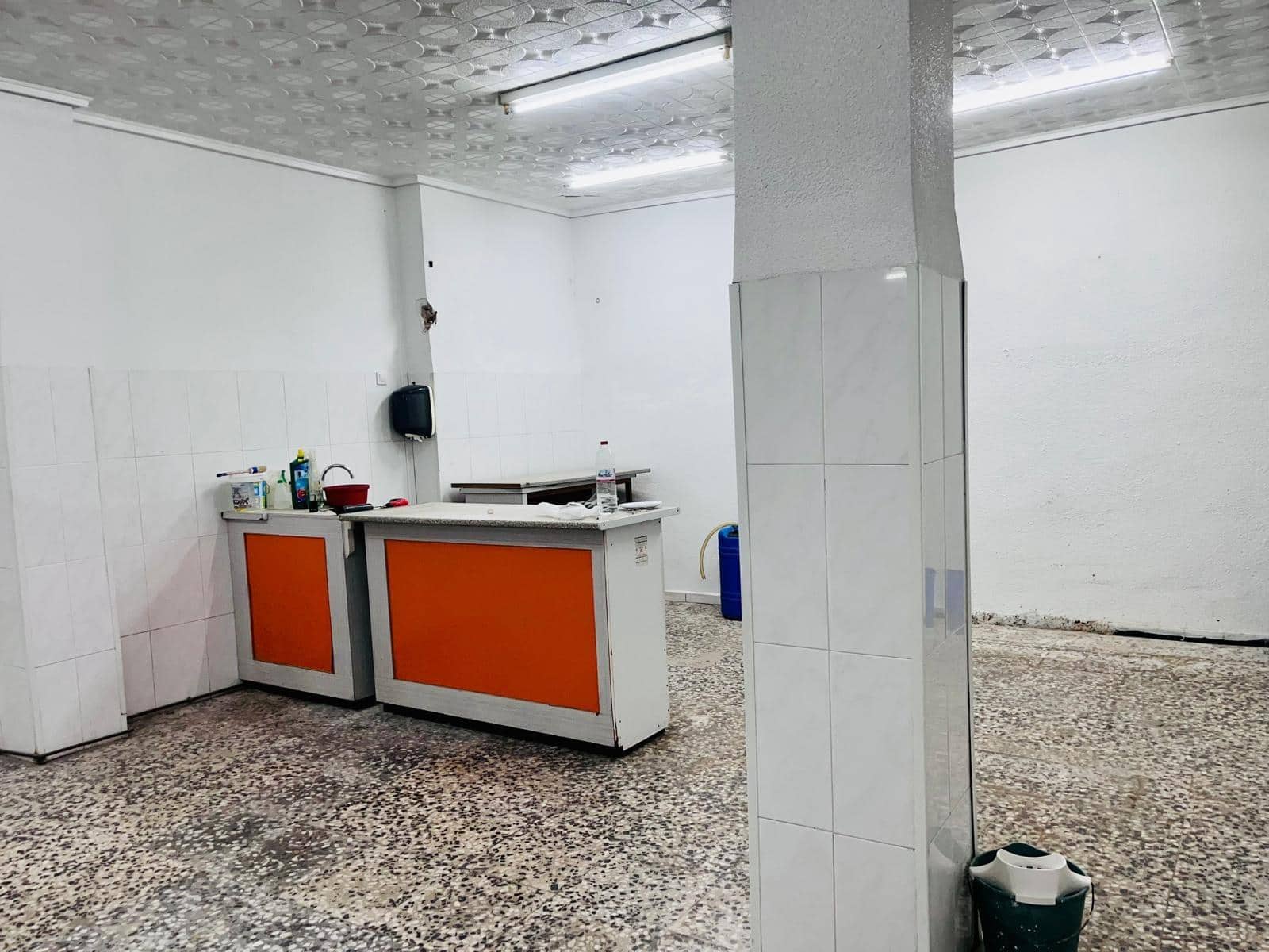 Kommersiell til salgs i Elche / Elx - € 55 000 (Ref: 9528147)