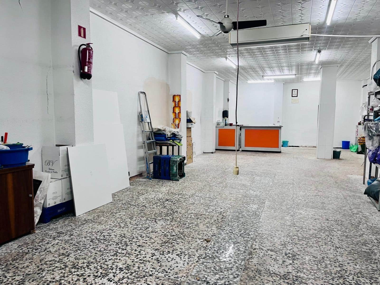 Kommersiell til salgs i Elche / Elx - € 55 000 (Ref: 9528147)