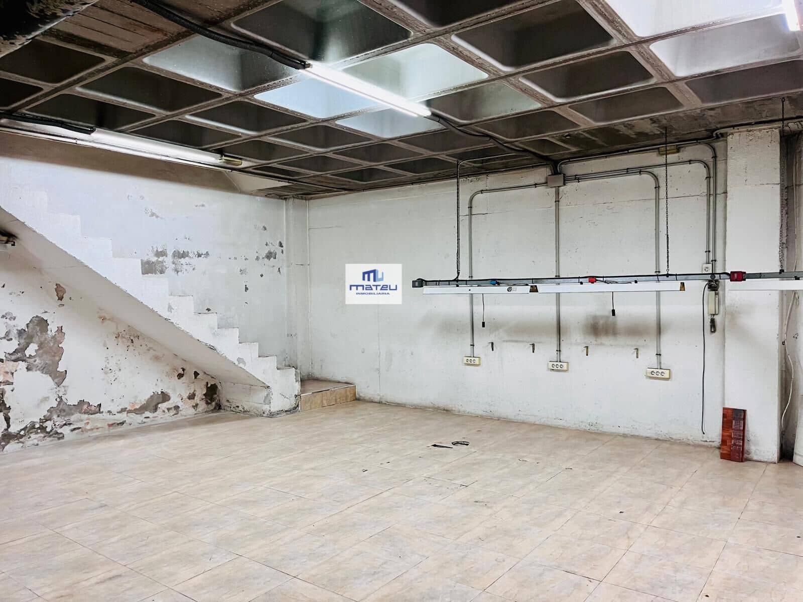 Erhverv til leje i Elche / Elx - € 850 (Ref: 9528148)