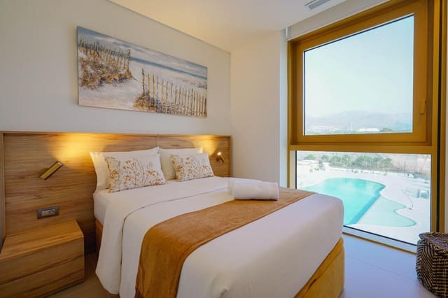 2 makuuhuone Asunto myytävänä paikassa Playa Poniente, Benidorm mukana uima-altaan - 495 000 € (Ref: 9528150)