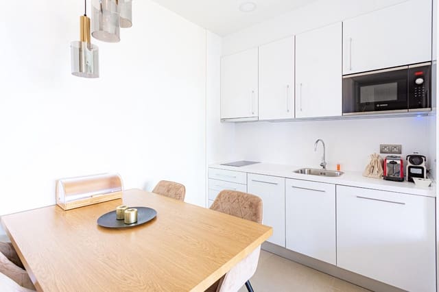 2 sypialnia Mieszkanie na sprzedaż w Playa Poniente, Benidorm z basenem - 425 000 € (Ref: 9528150)