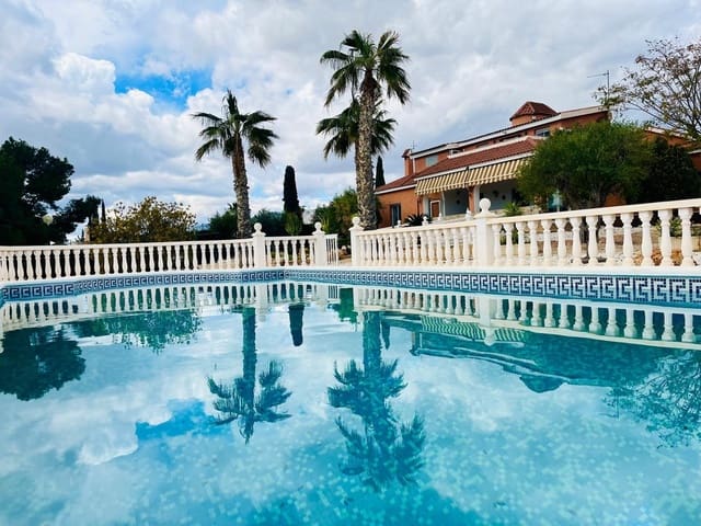 4 sypialnia Willa na sprzedaż w Peña de las Águilas, Elche / Elx z basenem garażem - 479 000 € (Ref: 9528153)