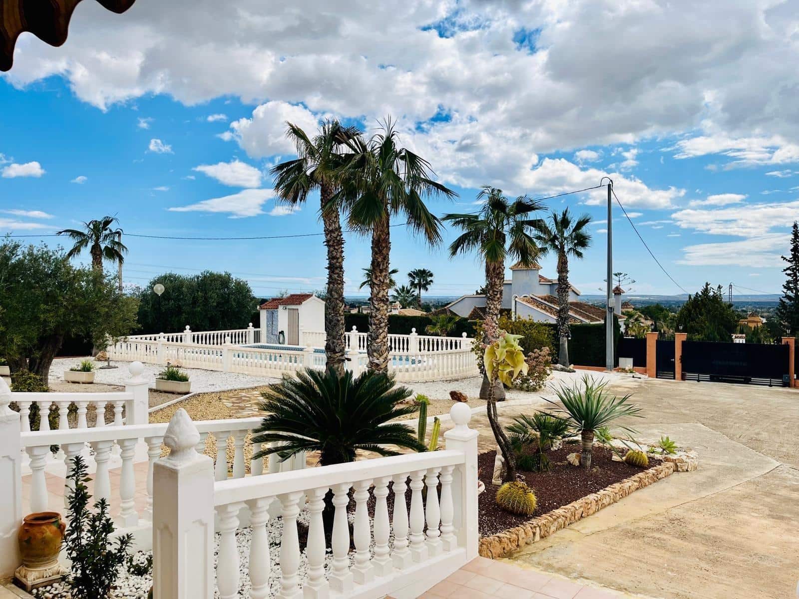 4 sypialnia Willa na sprzedaż w Elche / Elx z basenem garażem - 479 000 € (Ref: 9528153)