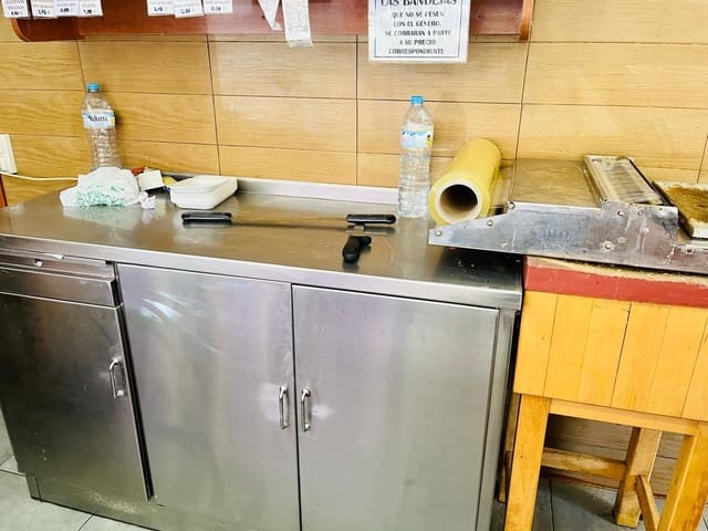 Virksomhed til salg i Elche / Elx - € 235.000 (Ref: 9528154)