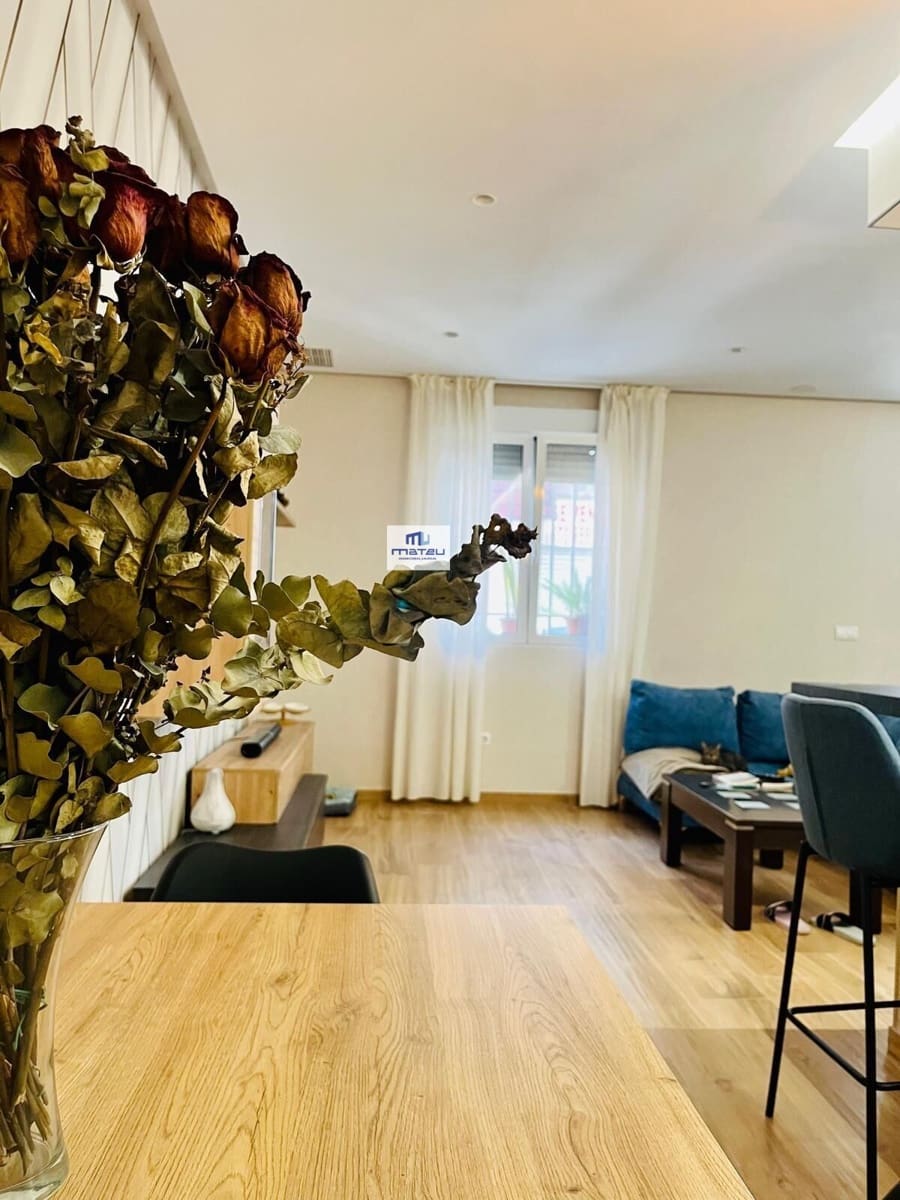 2 bedroom Flat for sale in Elche / Elx - € 265,000 (Ref: 9528155)