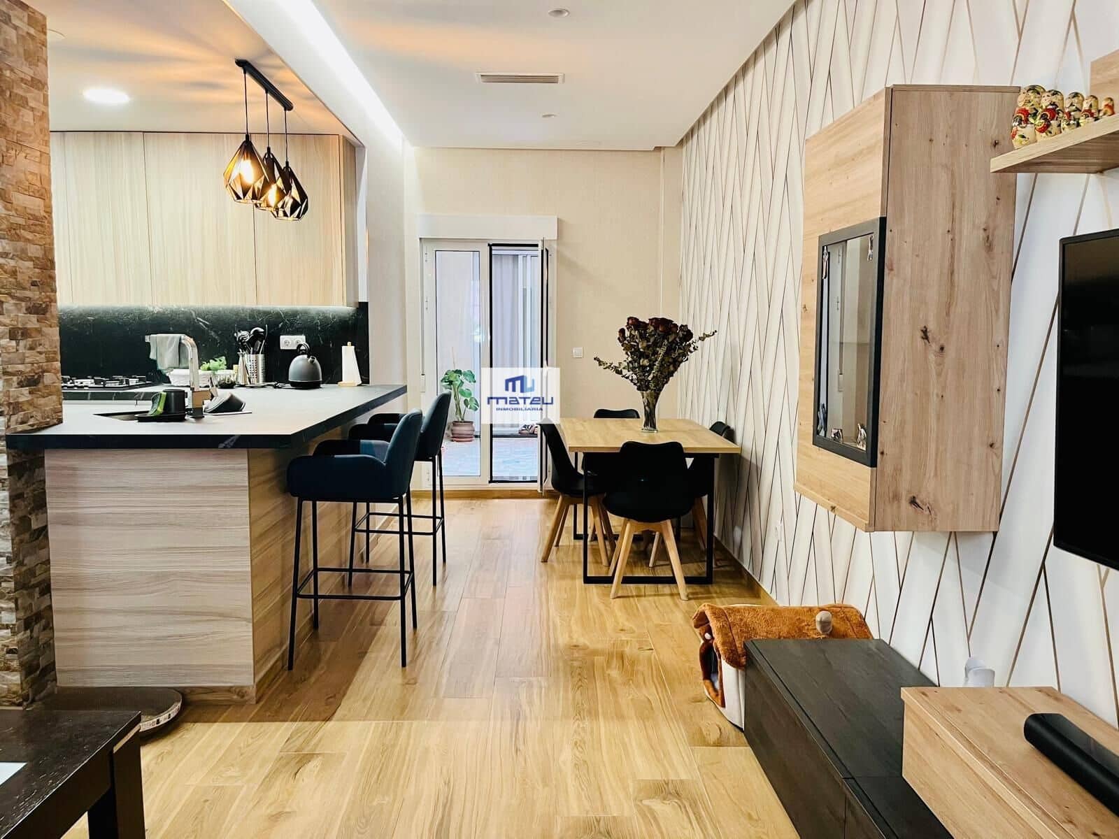 2 bedroom Flat for sale in Elche / Elx - € 265,000 (Ref: 9528155)