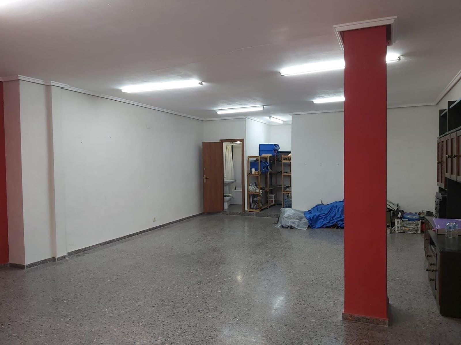 Commercial for sale in Elche / Elx - € 70,000 (Ref: 9528156)