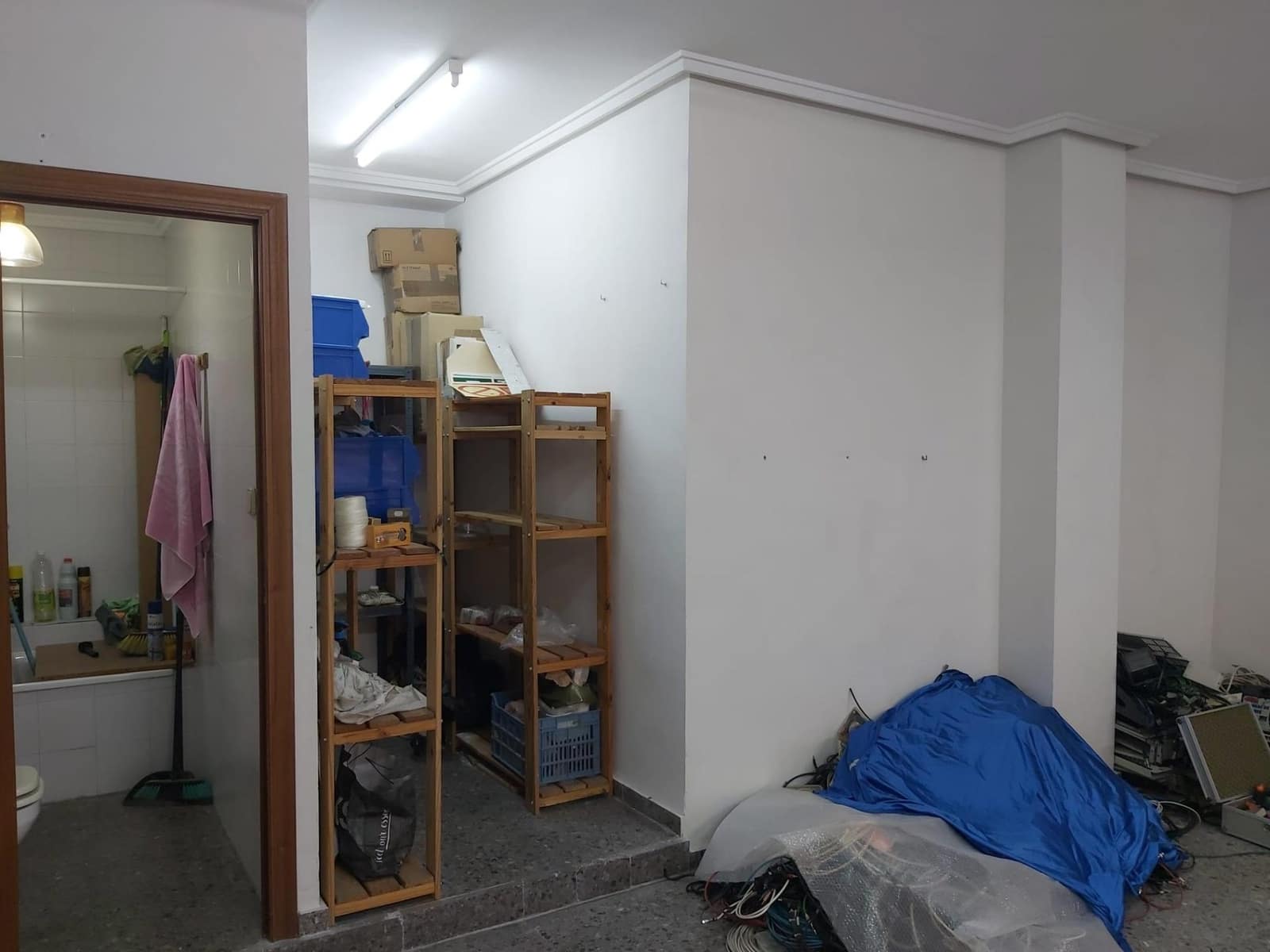 Commercial for sale in Elche / Elx - € 70,000 (Ref: 9528156)