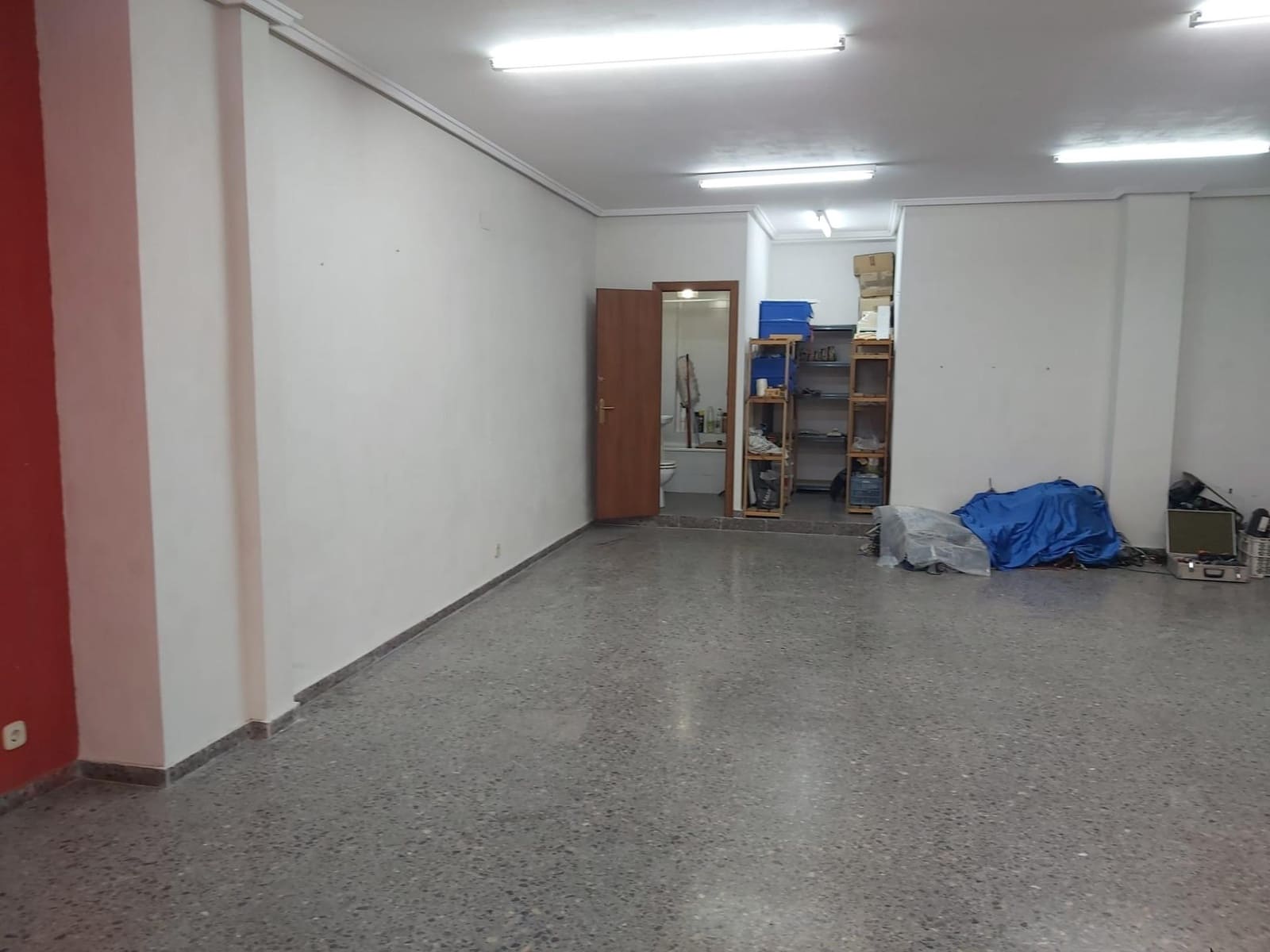 Commercial for sale in Elche / Elx - € 70,000 (Ref: 9528156)