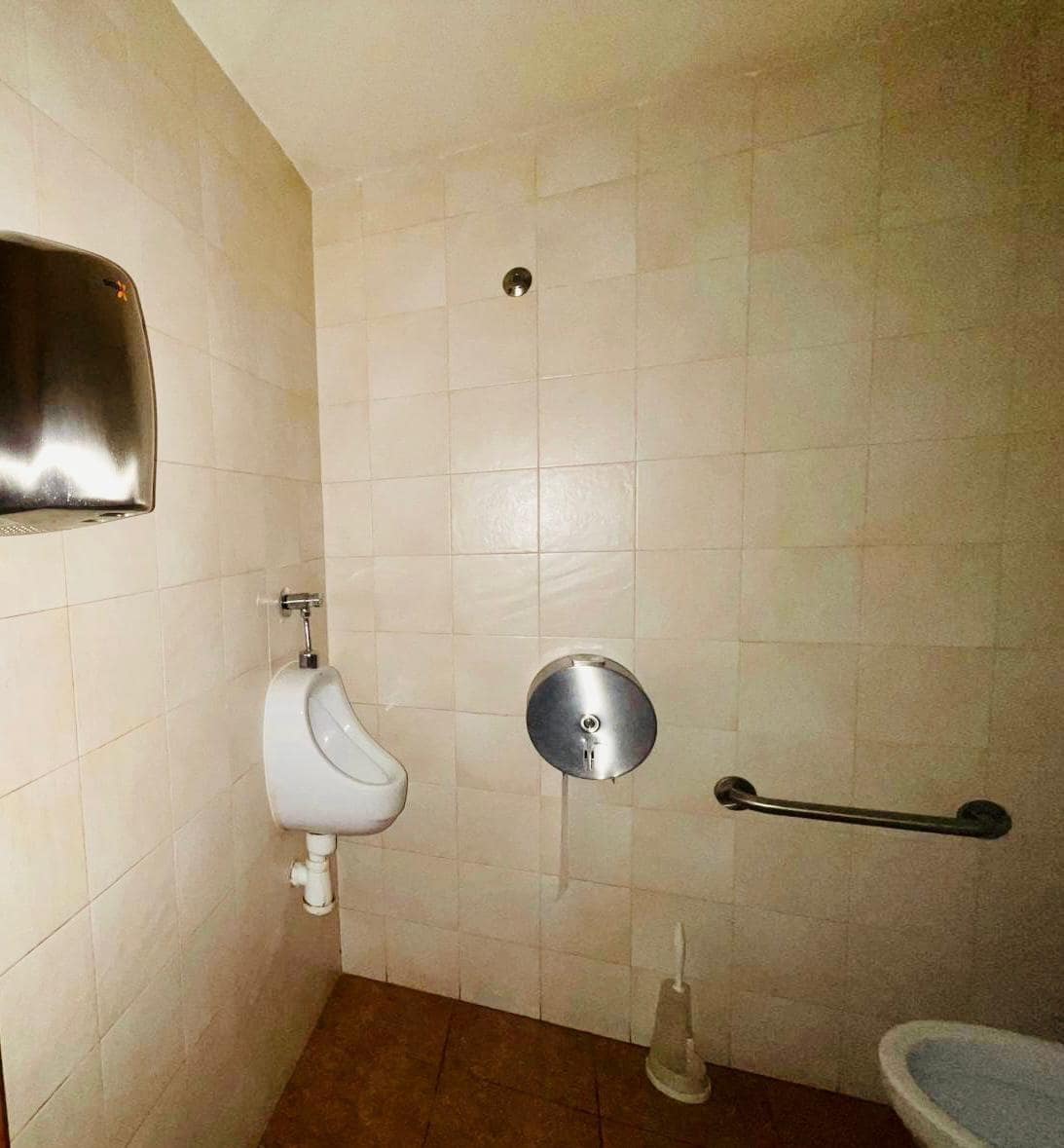 Kommersiell til salgs i Elche / Elx - € 120 000 (Ref: 9528157)