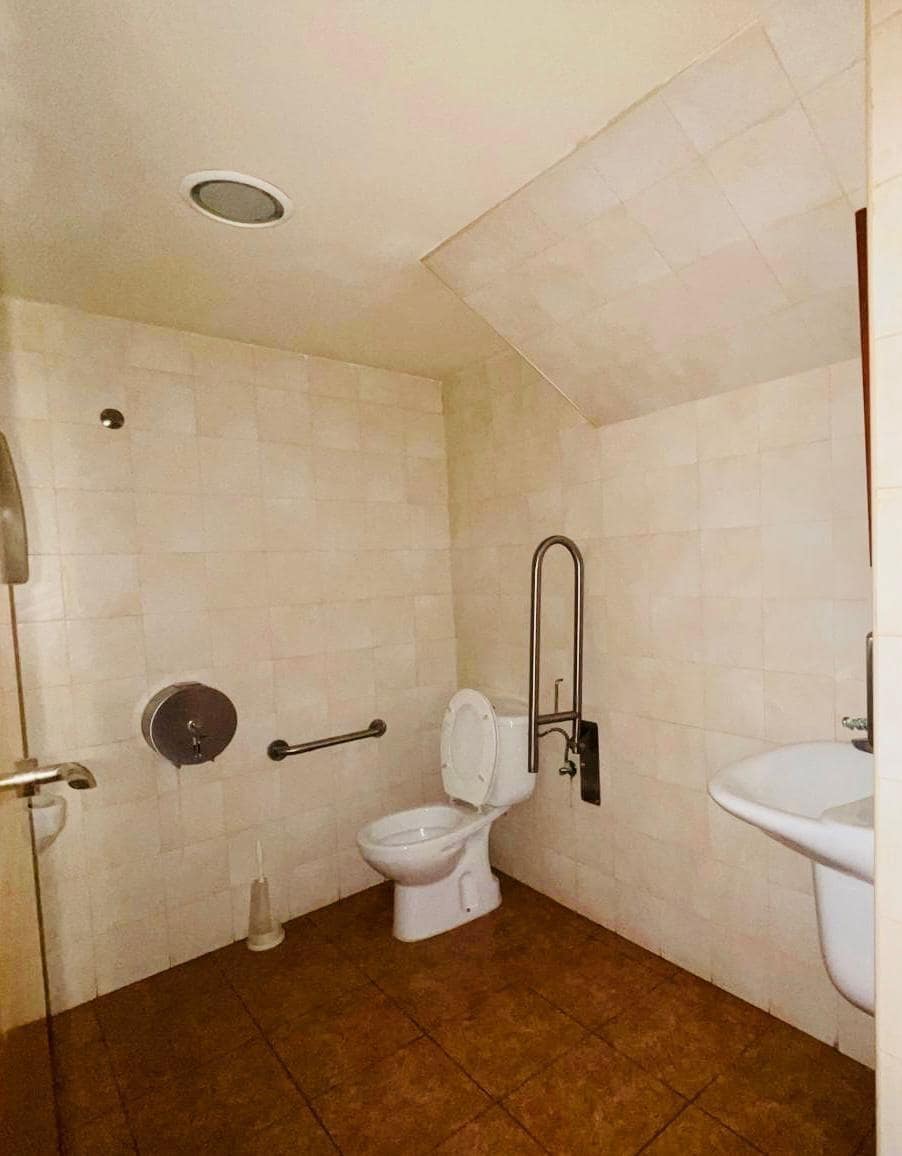 Kommersiell til salgs i Elche / Elx - € 120 000 (Ref: 9528157)