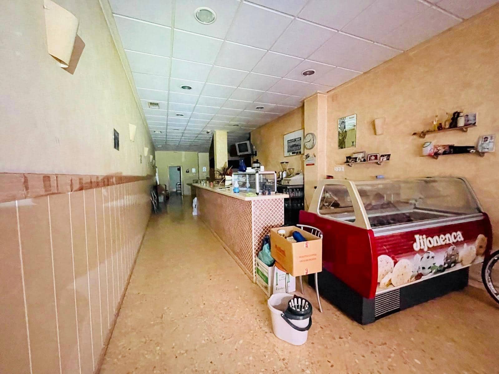 Kommersiell til salgs i Elche / Elx - € 120 000 (Ref: 9528157)