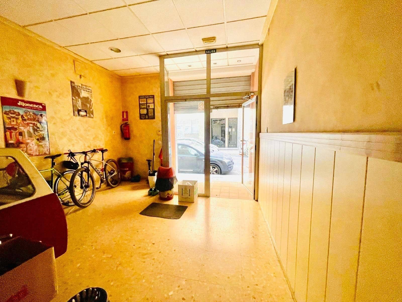 Kommersiell til salgs i Elche / Elx - € 120 000 (Ref: 9528157)