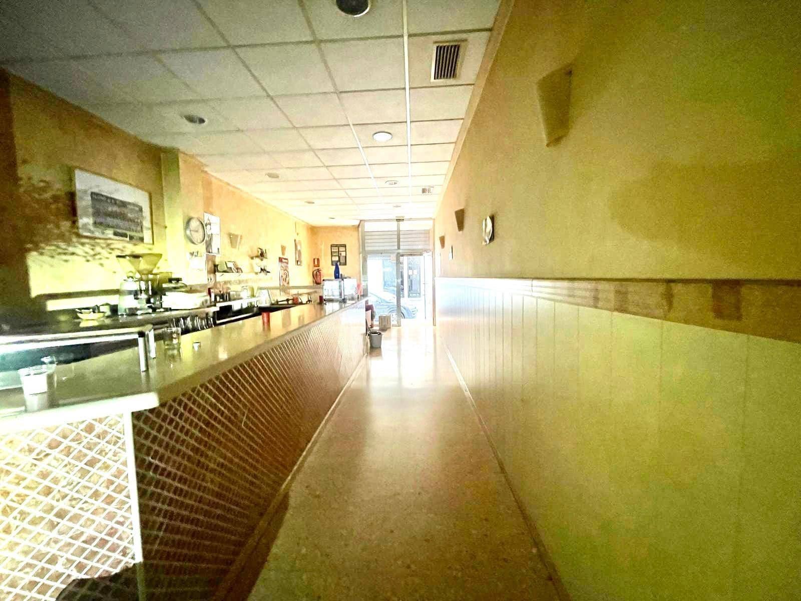 Kommersiell til salgs i Elche / Elx - € 120 000 (Ref: 9528157)