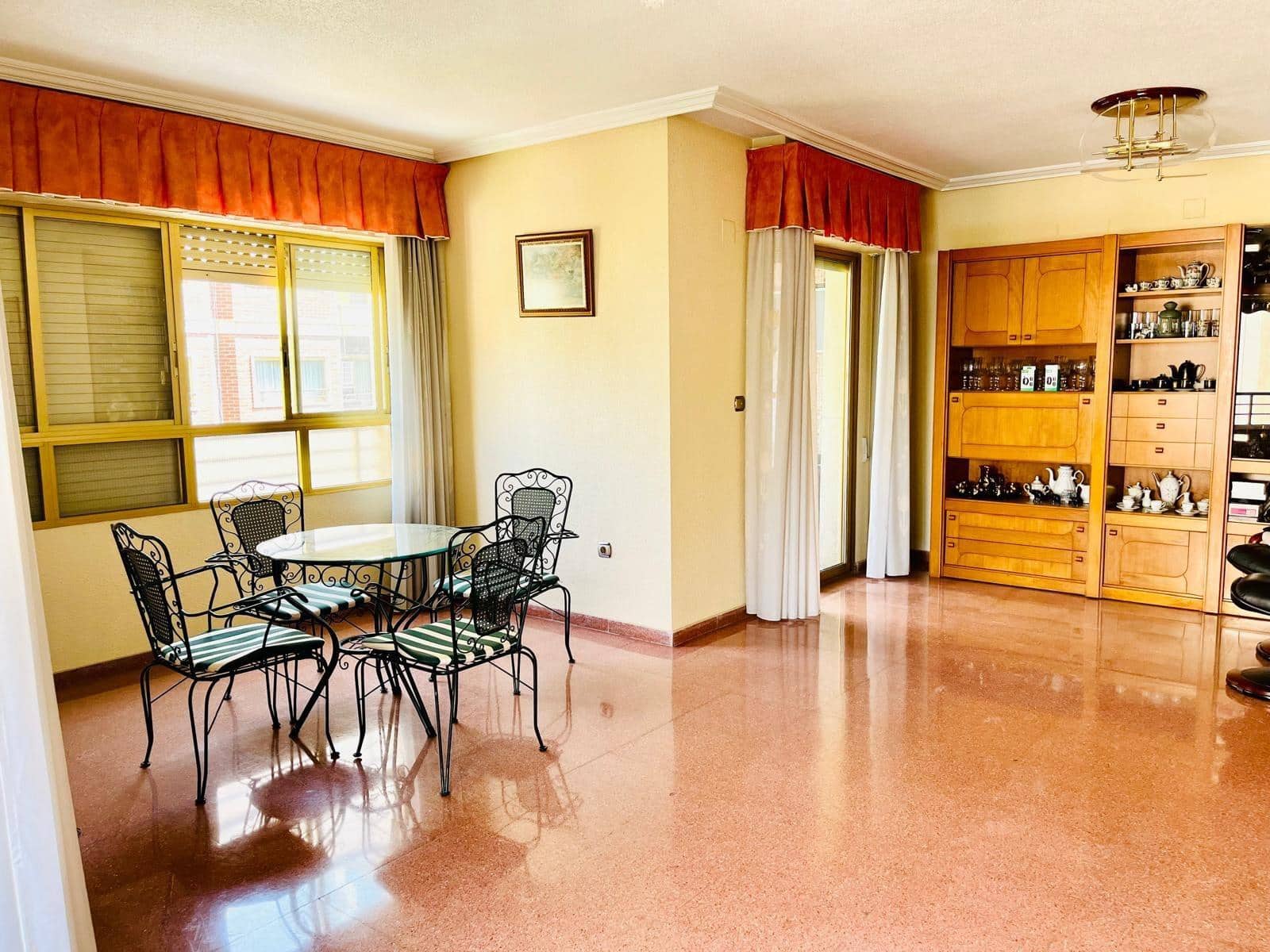 Piso de 3 habitaciones en Elche / Elx en venta con garaje - 250.000 € (Ref: 9528158)