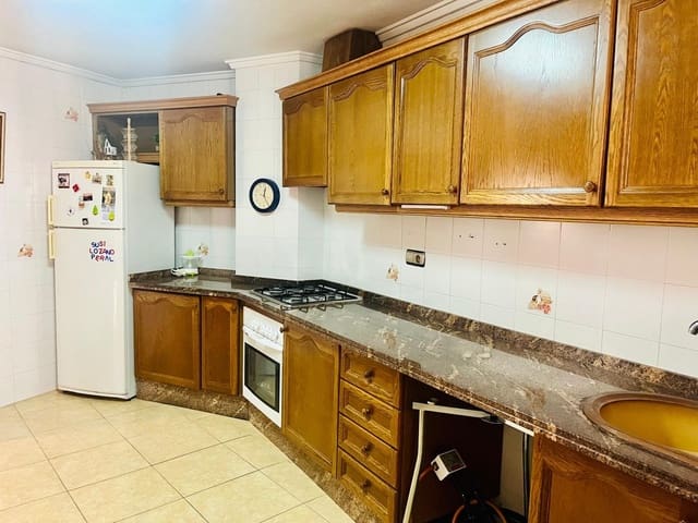 Piso de 3 habitaciones en Elche / Elx en venta con garaje - 250.000 € (Ref: 9528158)