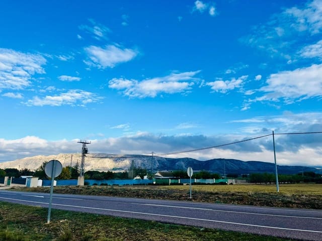 Grunde uden byggetilladelser til salg i Villena - € 40.000 (Ref: 9541589)