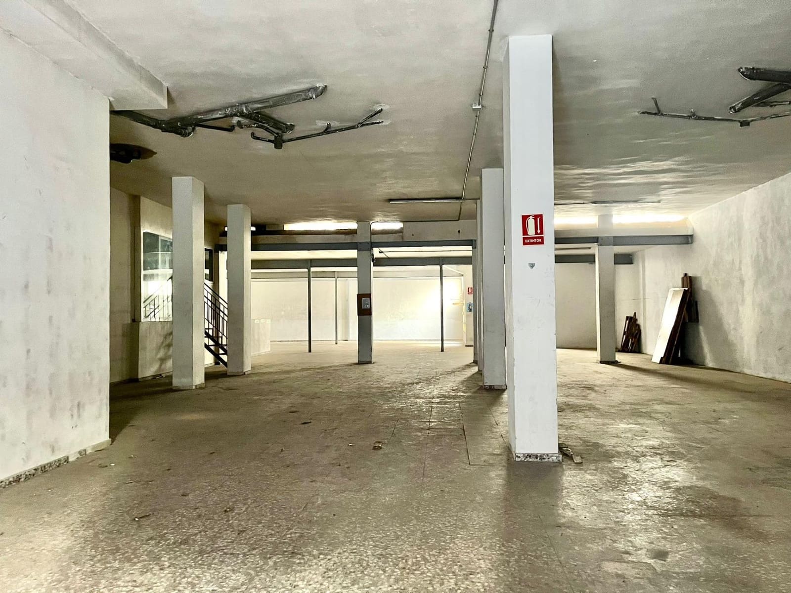 Kommersiell til salgs i Elche / Elx - € 140 000 (Ref: 9541593)