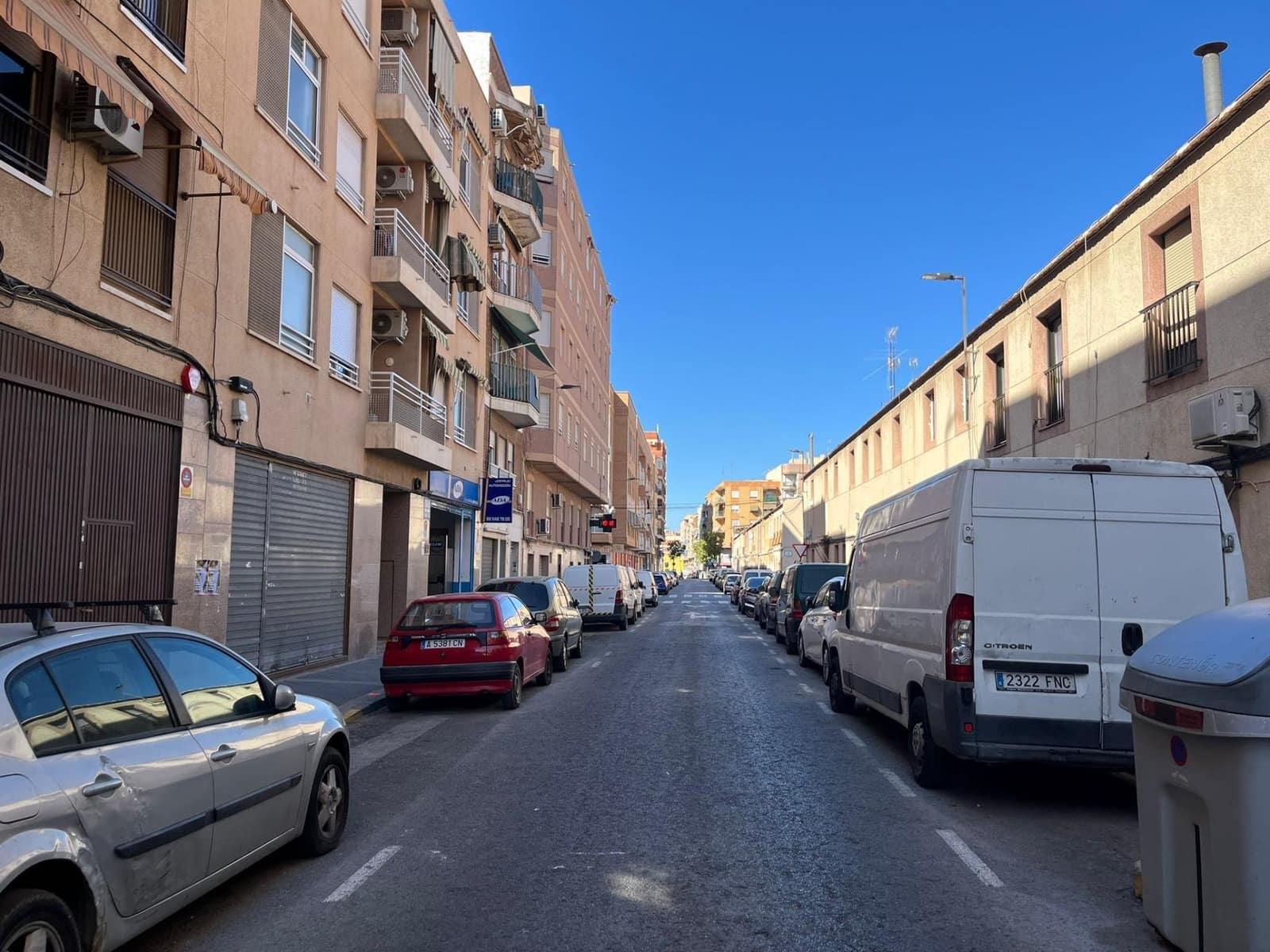 Kommersiell til salgs i Elche / Elx - € 140 000 (Ref: 9541593)