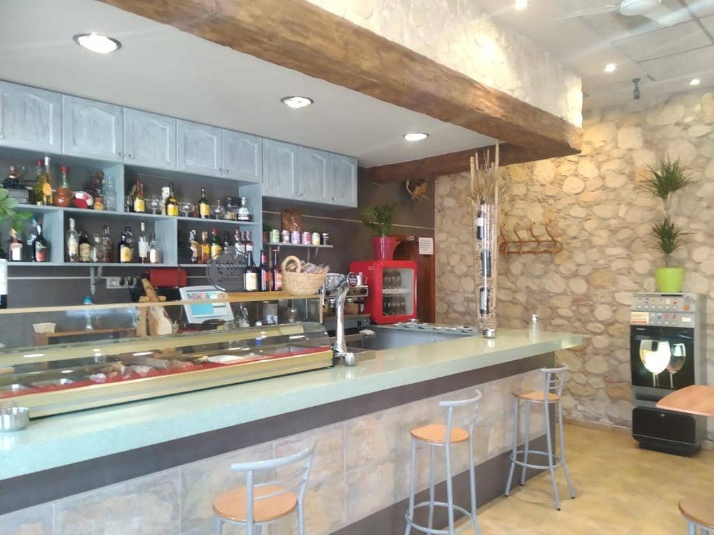 Erhverv til salg i Albatera med garage - € 240.000 (Ref: 9541596)