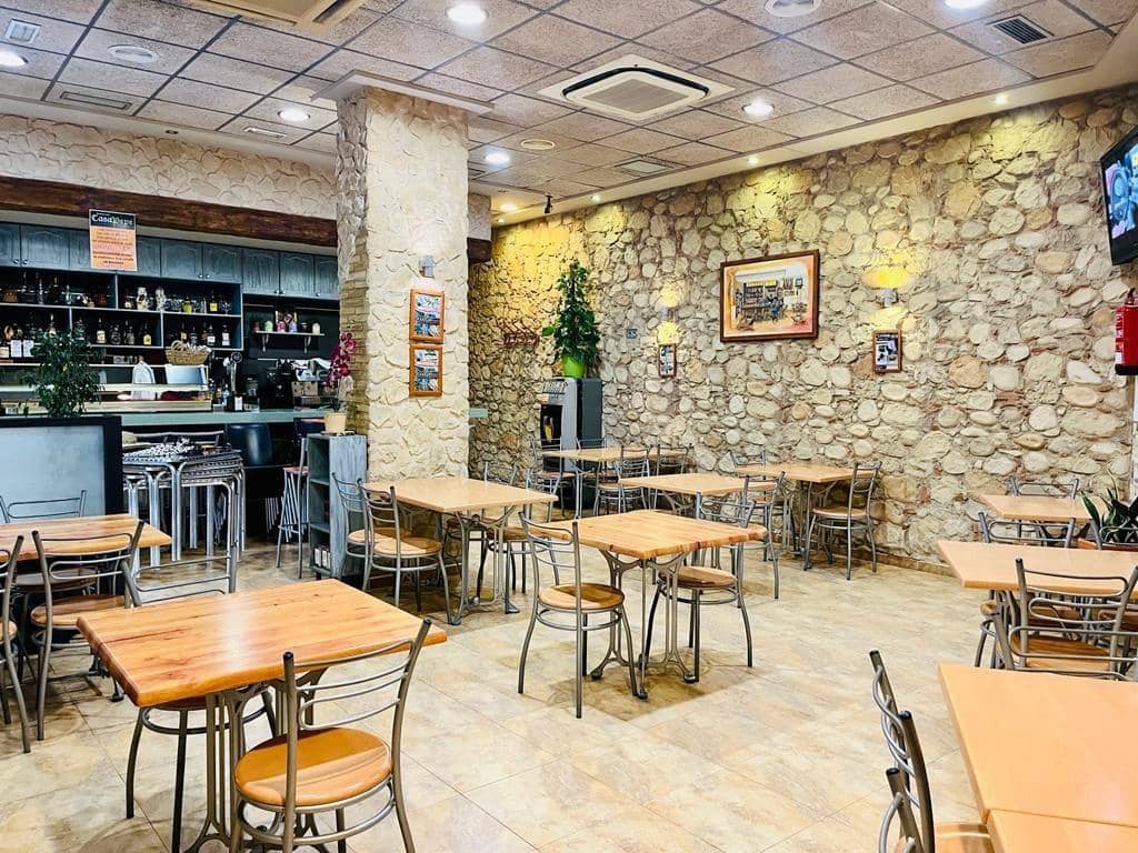 Erhverv til salg i Albatera med garage - € 240.000 (Ref: 9541596)