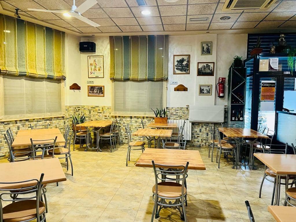 Erhverv til salg i Albatera med garage - € 240.000 (Ref: 9541596)