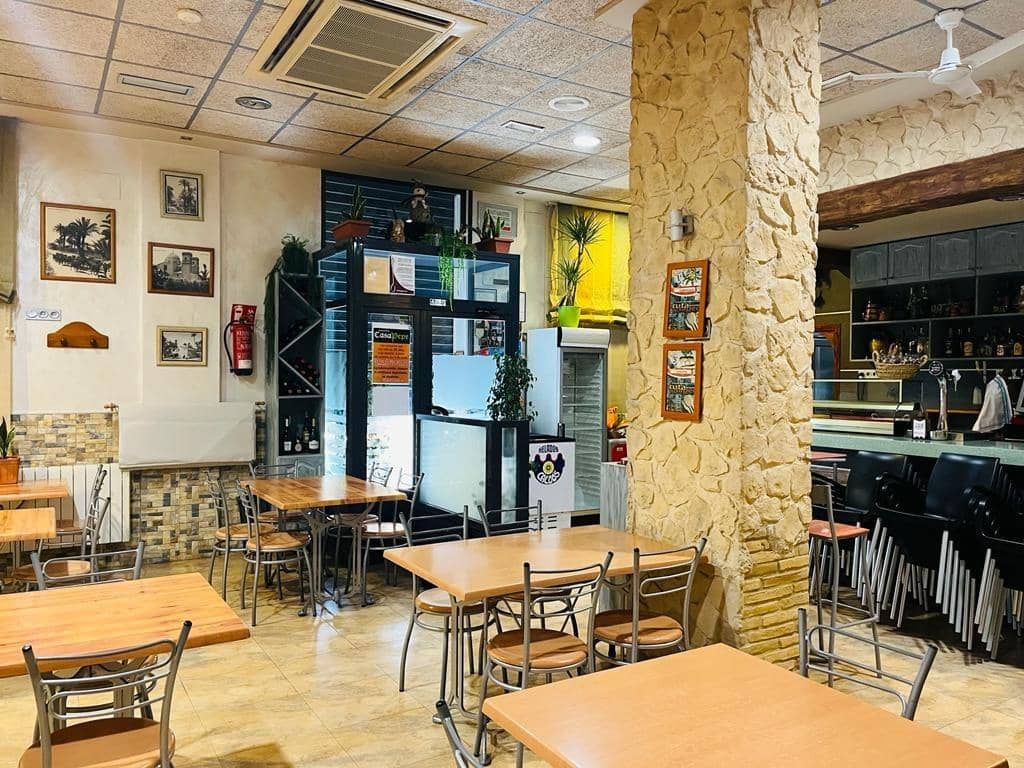 Erhverv til salg i Albatera med garage - € 240.000 (Ref: 9541596)