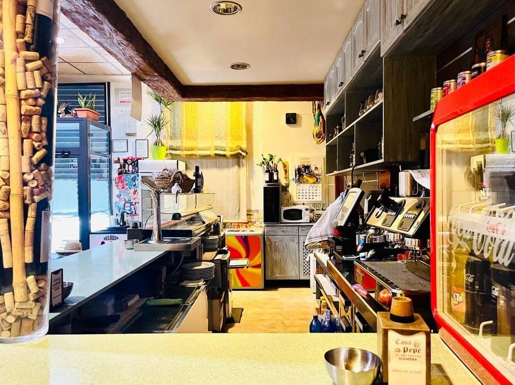 Erhverv til salg i Albatera med garage - € 240.000 (Ref: 9541596)