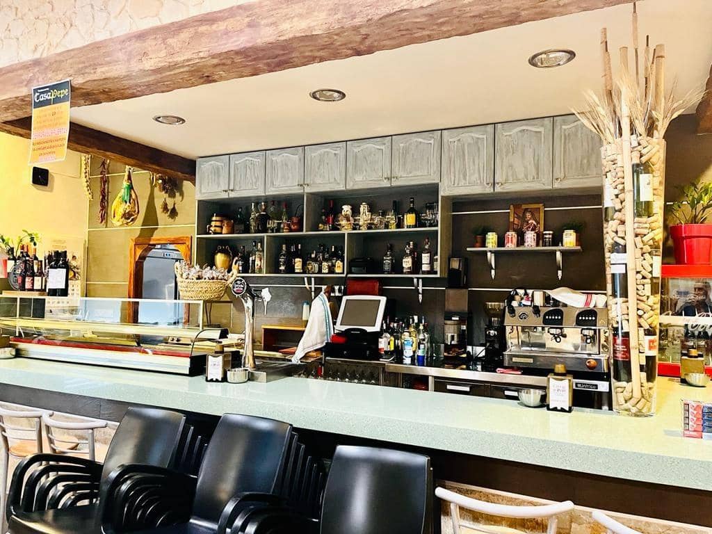 Erhverv til salg i Albatera med garage - € 240.000 (Ref: 9541596)