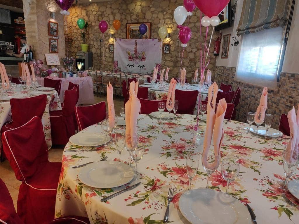 Erhverv til salg i Albatera med garage - € 240.000 (Ref: 9541596)