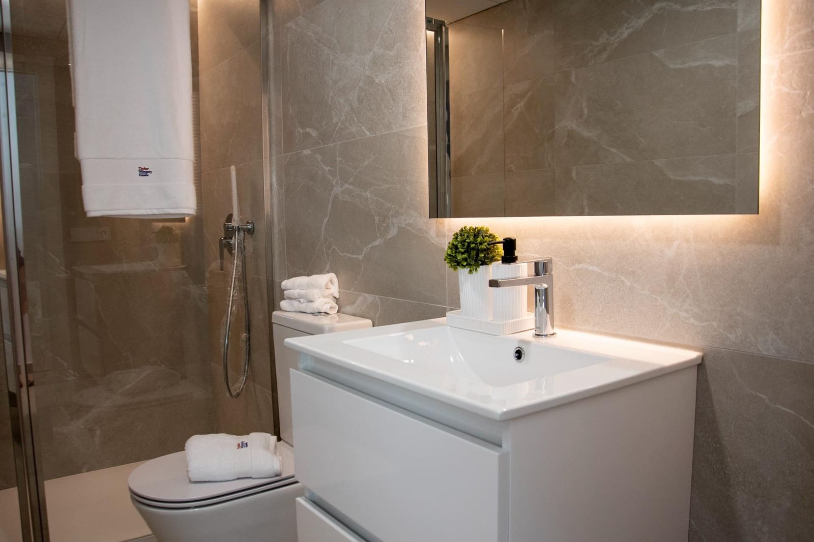 3 makuuhuone Huoneisto myytävänä paikassa Gran Alacant mukana uima-altaan 
autotalli - 405 000 € (Ref: 9543810)