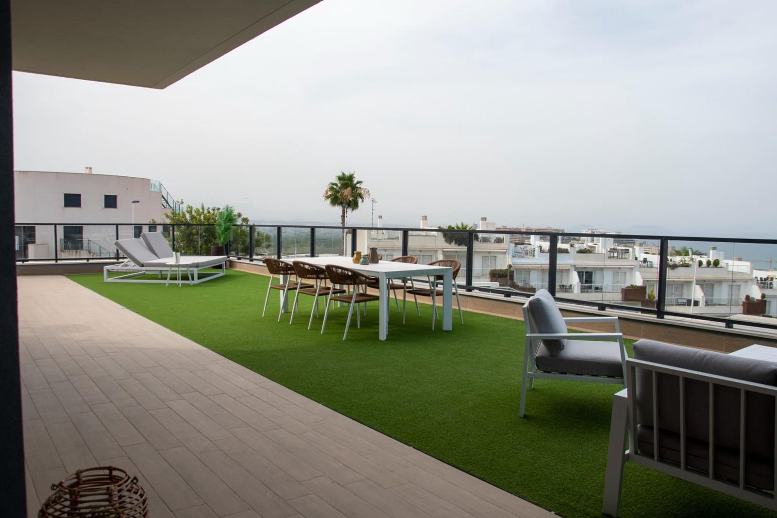 3 makuuhuone Huoneisto myytävänä paikassa Gran Alacant mukana uima-altaan 
autotalli - 405 000 € (Ref: 9543810)