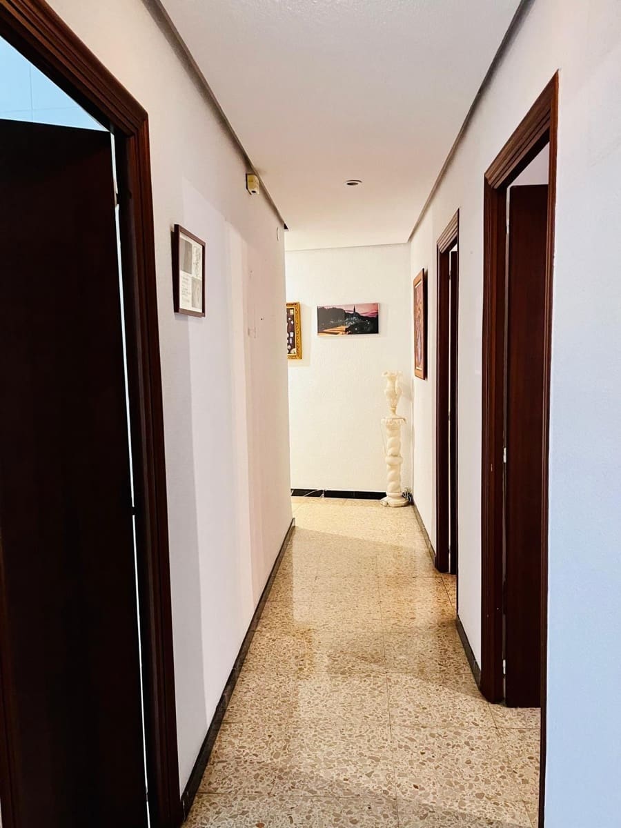 4 slaapkamer Flat te koop in Elche / Elx - € 240.000 (Ref: 9543811)