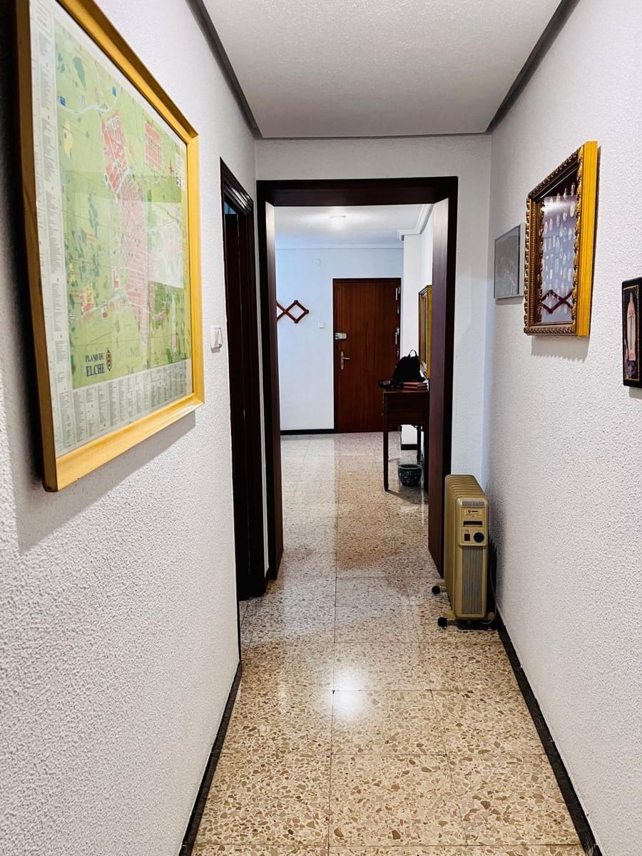 4 slaapkamer Flat te koop in Elche / Elx - € 240.000 (Ref: 9543811)