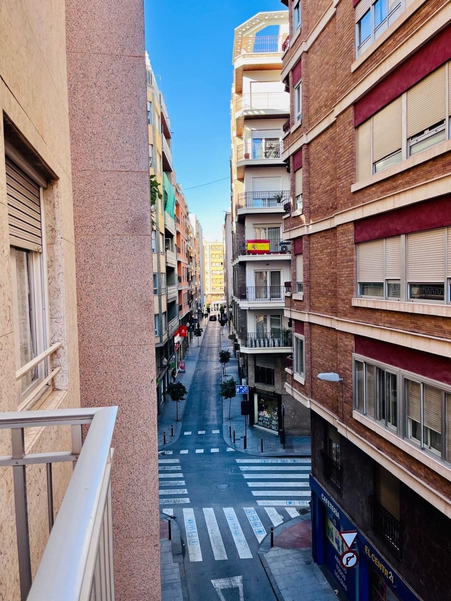 4 slaapkamer Flat te koop in Elche / Elx - € 240.000 (Ref: 9543811)